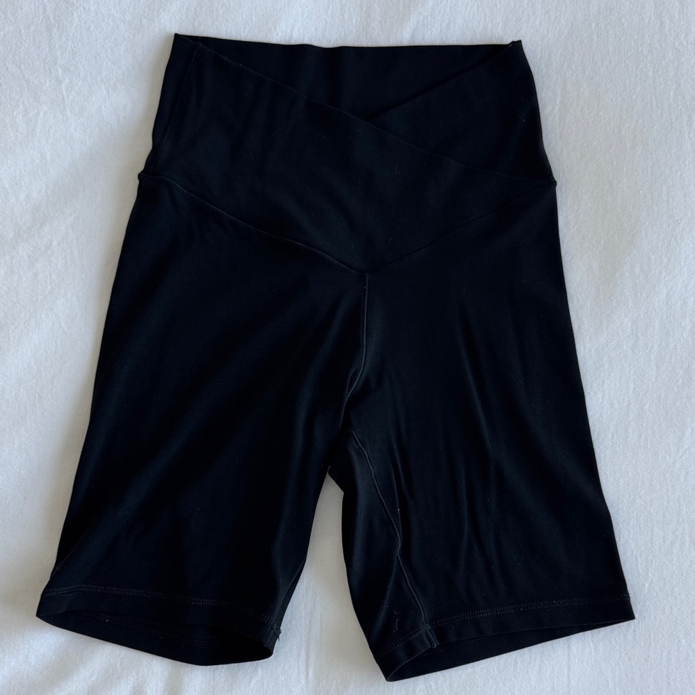Offline by Aerie Black High-Waisted Cross Front Bike Shorts Women’s Size Medium